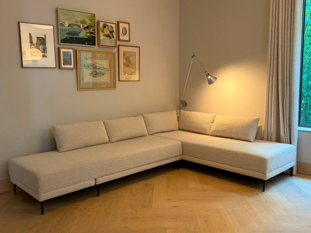Sofacompany, VIVICA Slaapbank rechts, Maya Cream, Black legs, Ophalen, 210 cm, Tweepersoons, Zo goed als nieuw