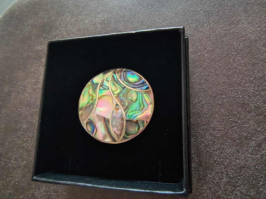 Broche parelmoer, Overige materialen, Overige kleuren, Minder dan 4 cm, Ophalen of Verzenden