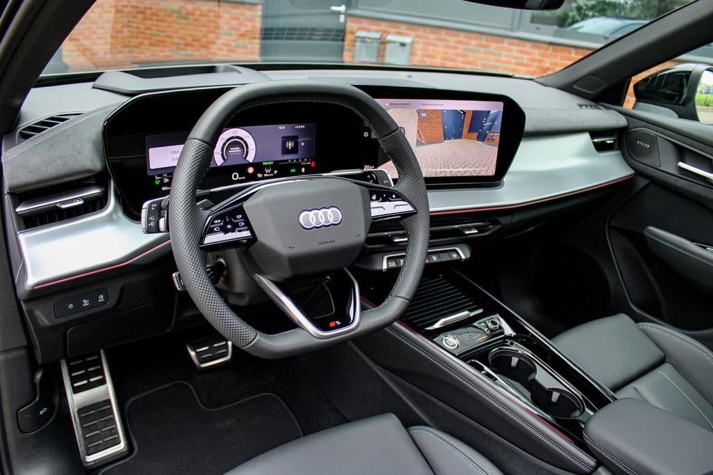Audi Q3 Sportback 1.5 200kW e-hybrid S edition | Tech Pro |, 1800 kg, 4 cilinders, Hybride Elektrisch/Benzine, Automatische klimaatregeling