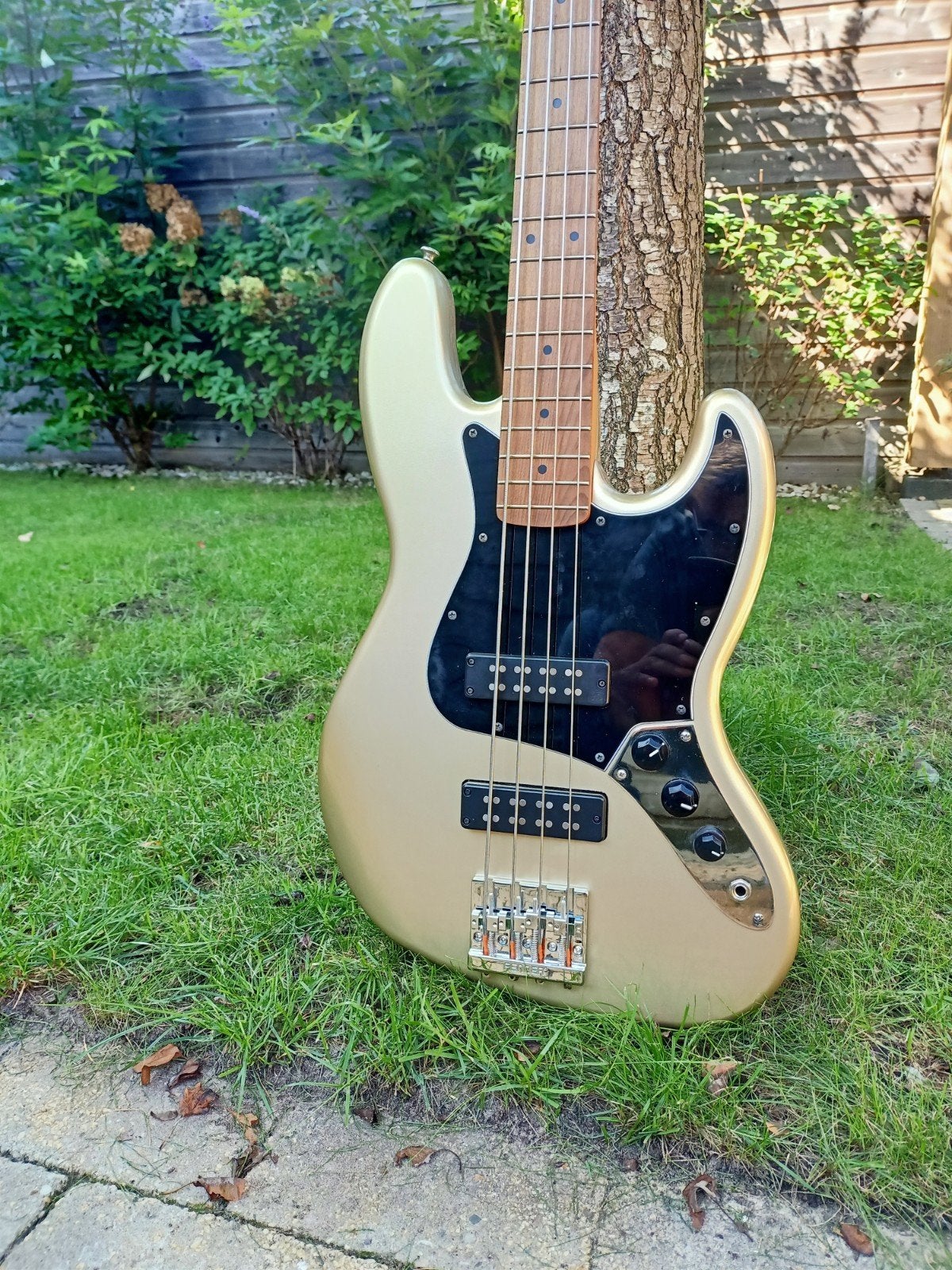 Ruilen: Custumized Squier contemporary jazz basgitaar, Ophalen
