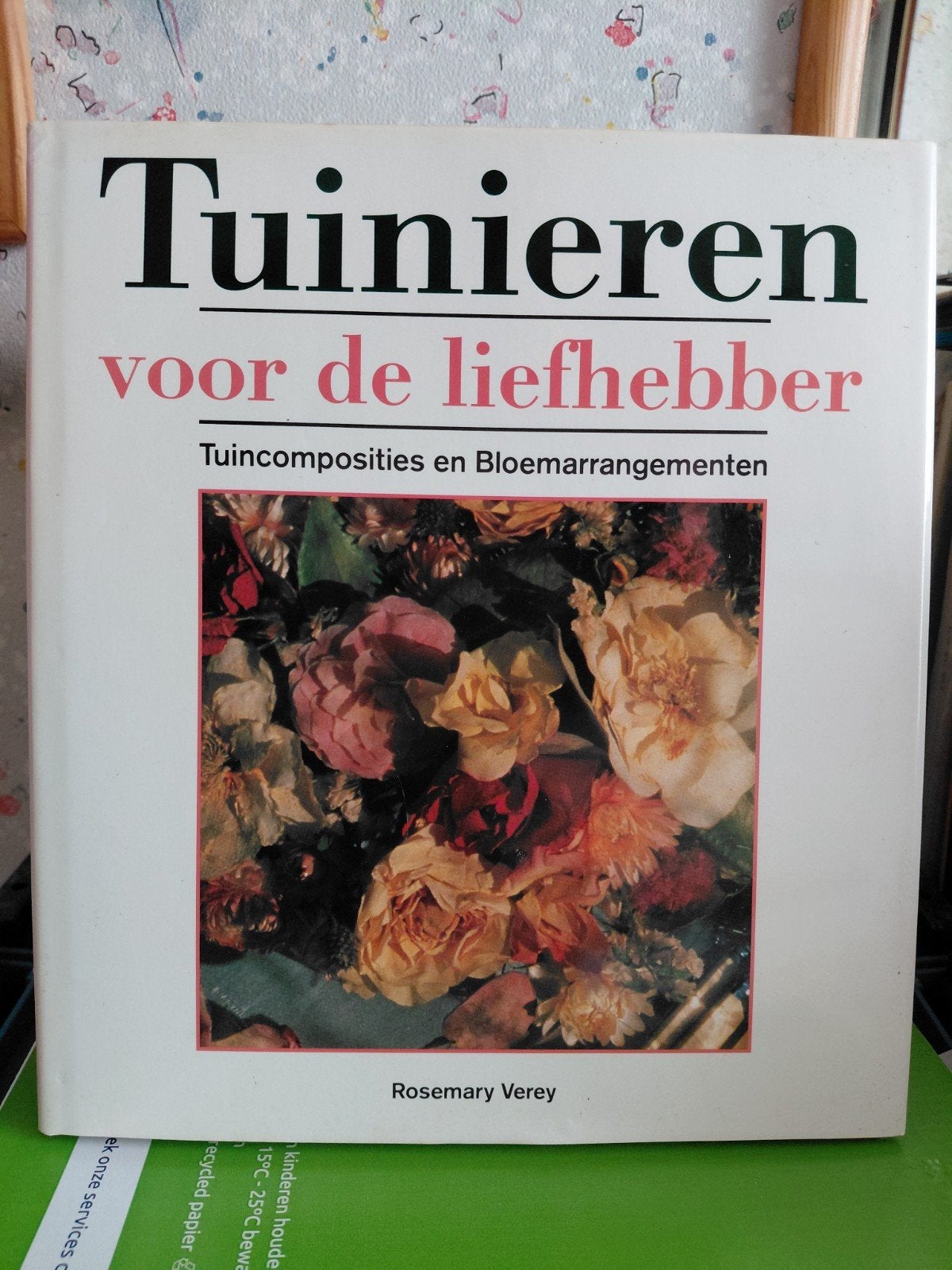 Verey - Tuinieren voor de liefhebber, Ophalen of Verzenden, Zo goed als nieuw, Bloemen, Planten en Bomen, Verey