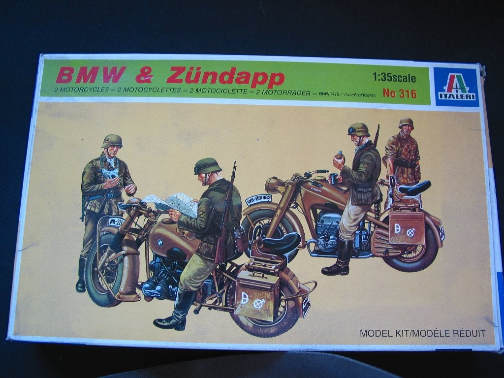 BMW & Zundapp  WWII 1/35 motoren met figuren + Duitser, Hobby en Vrije tijd, Modelbouw | Figuren en Diorama's, Ophalen of Verzenden