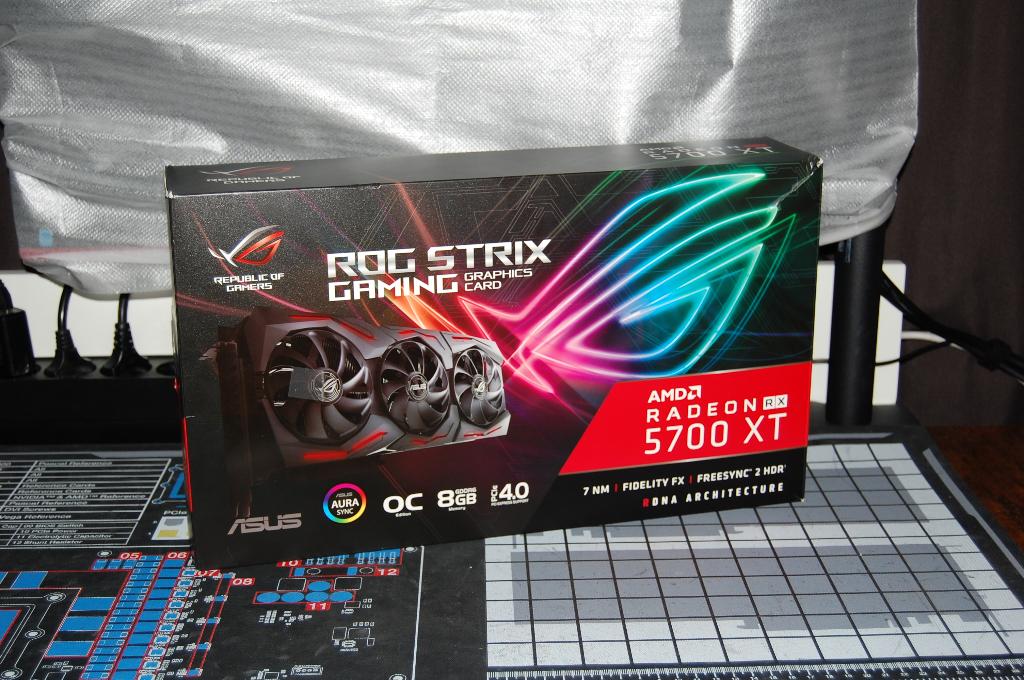 Asus ROG Strix Radeon RX 5700 XT OC (8GB), Gebruikt, AMD, GDDR6, PCI-Express 4