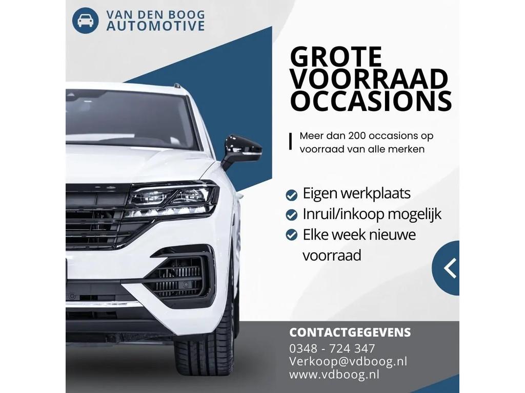 Volvo V40 2.0 T2 Summum Panoramadak Lerenbekled € 11.944,0, Gebruikt, 4 cilinders, 122 pk, Bedrijf