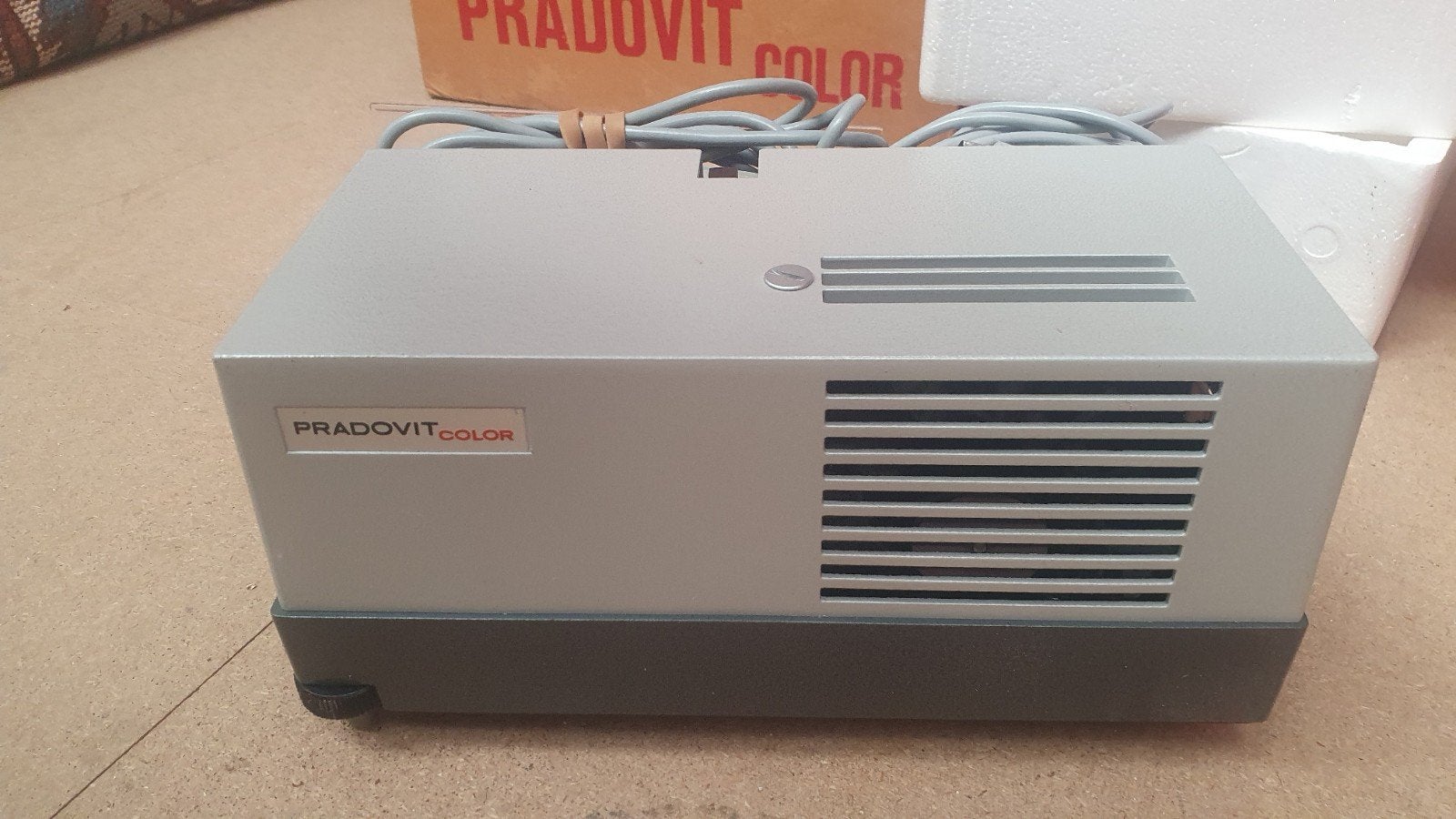 Pradovit Color Diaprojector - Vintage Leitz Wetzlar, Ophalen of Verzenden, Gebruikt