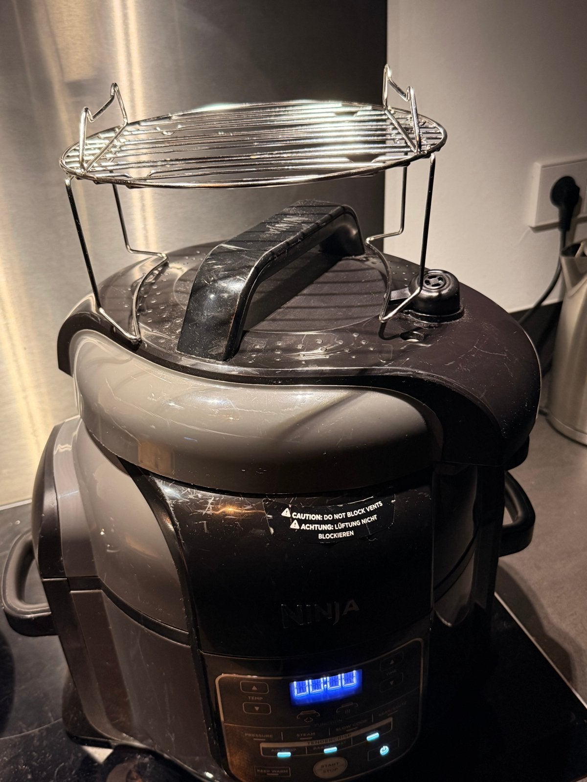 Ninja 3-in-1 Keramische Airfryer, Crockpot & Rotisserie, Witgoed en Apparatuur, Keukenmixers, Ophalen, Gebruikt