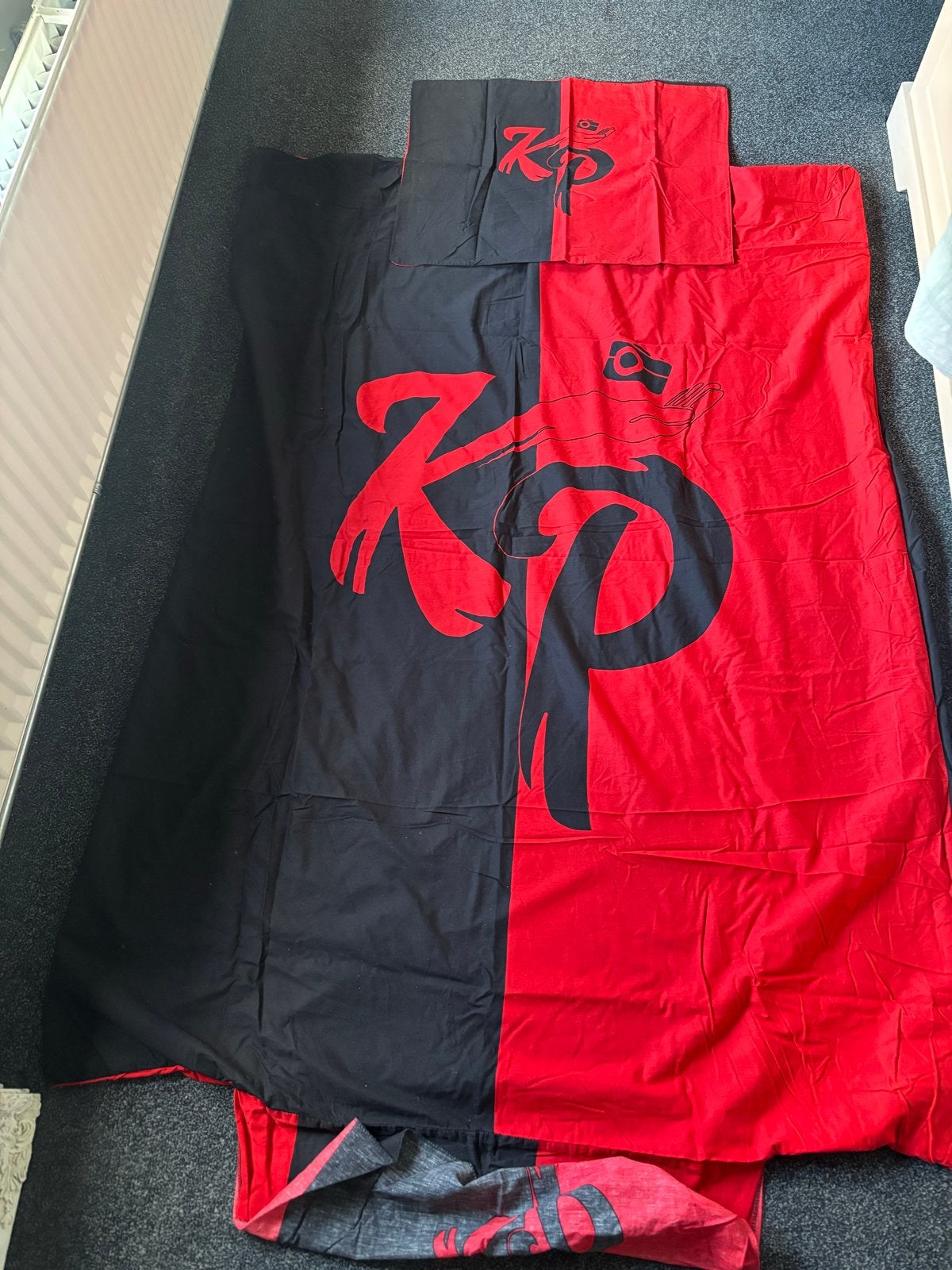 KP Enzo Knol Zwart/Rood Dekbedovertrek met Kussensloop, Eenpersoons, Meerkleurig, Dekbedovertrek, Katoen