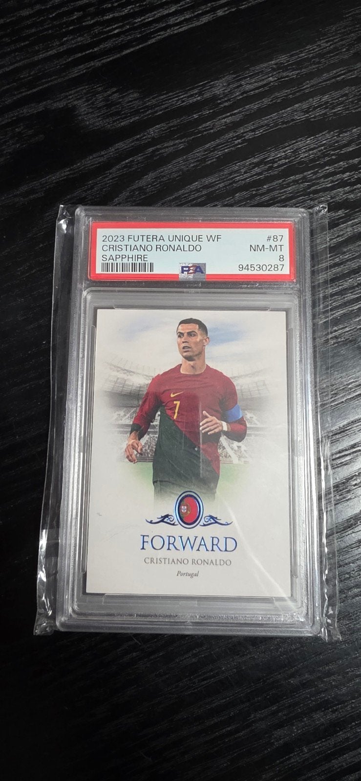 Cristiano Ronaldo 2023 Futera Unique WF Sapphire #4/20 PSA 8, Ophalen of Verzenden, Zo goed als nieuw, Buitenlandse clubs, Spelerskaart