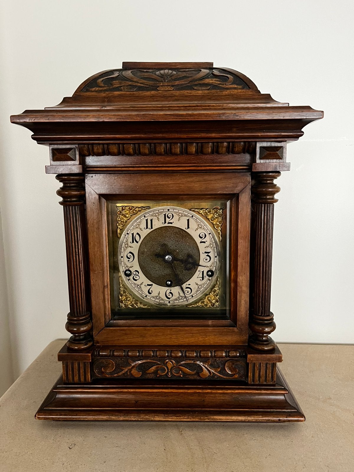 Schouwklok Kienzle, Ophalen