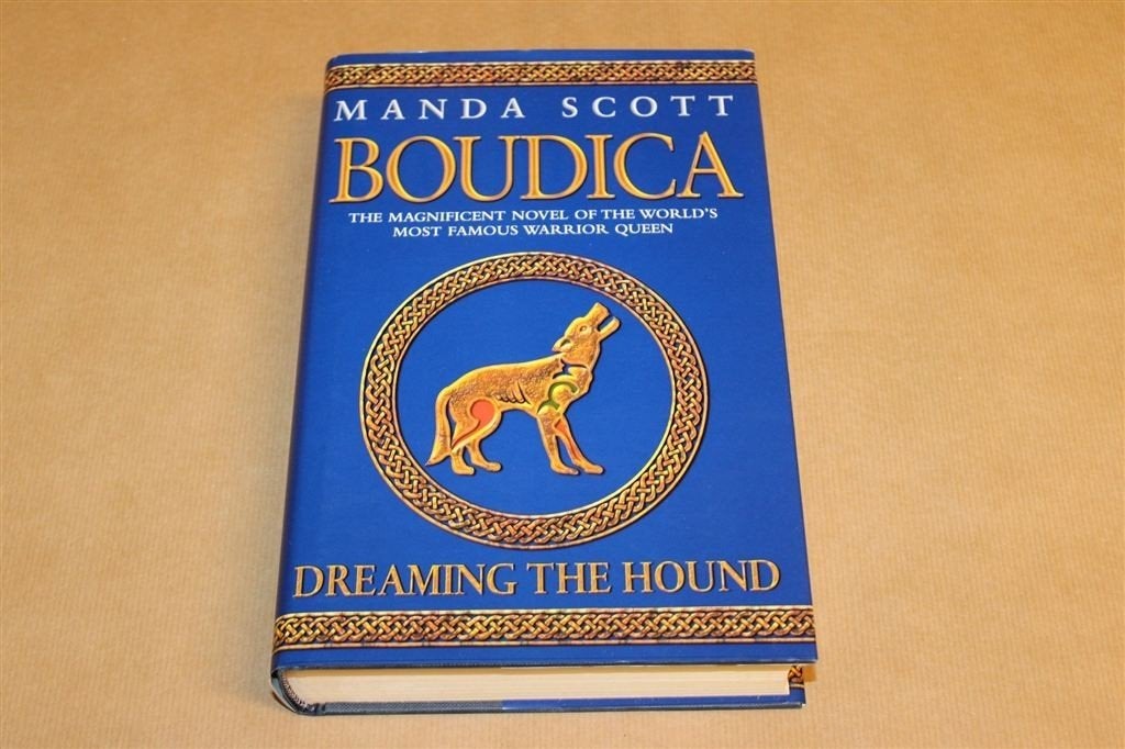 Dreaming the Hound — Boudica 3, Verzet tegen Rome, Ophalen of Verzenden, Zo goed als nieuw