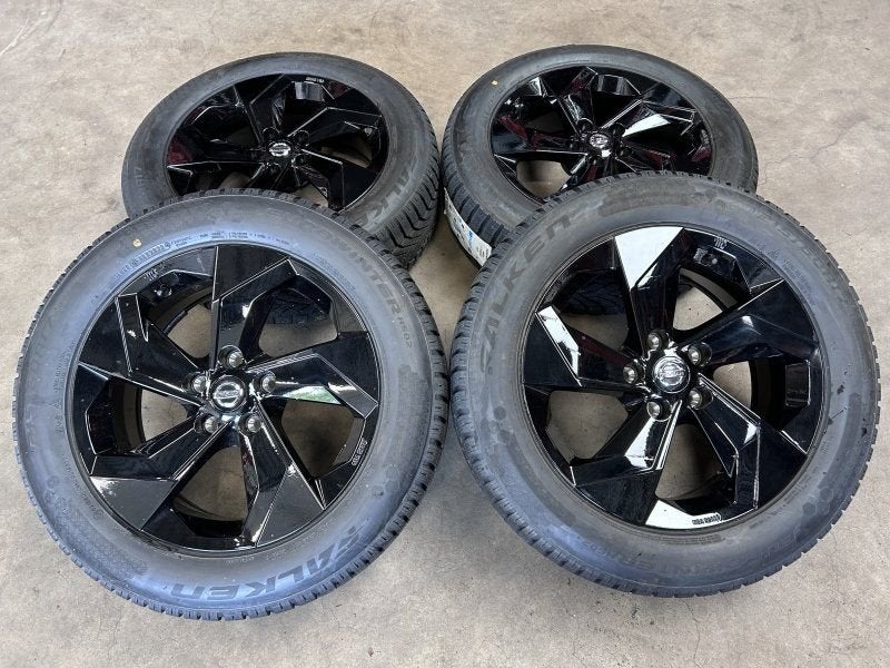 17 inch originele velgen + winterbanden Nissan Juke, 215 mm, -, -, Banden en Velgen