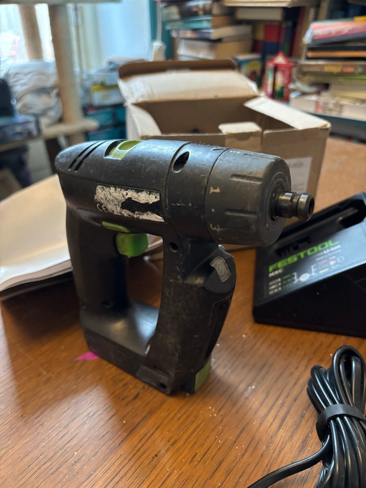 Festool Accuschroefboormachine met oplader, Doe-het-zelf en Verbouw, Gebruikt, Variabele snelheid, Ophalen of Verzenden, Boor- en Schroefmachine