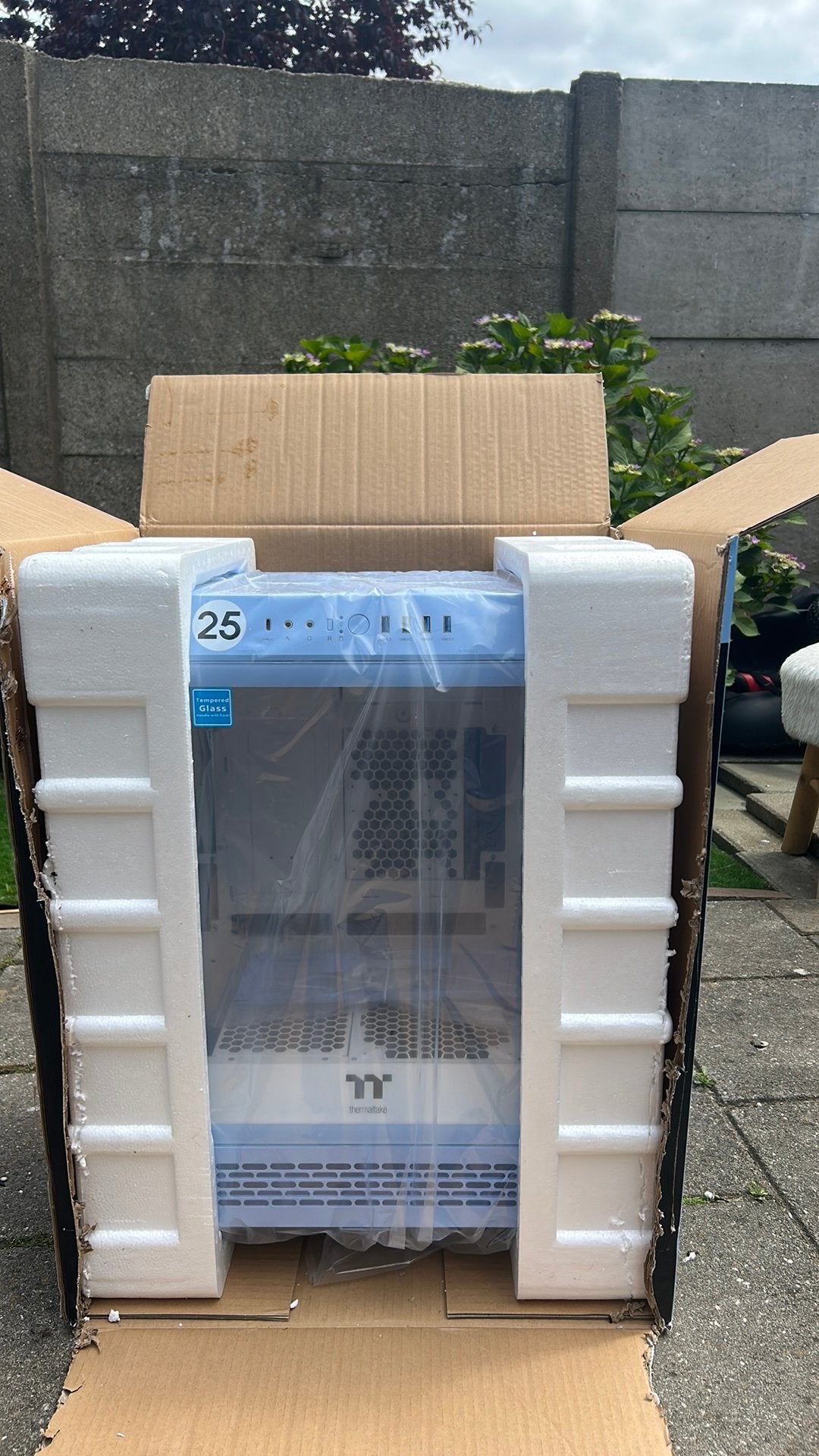 The tower 600, Computers en Software, Computerbehuizingen, Ophalen of Verzenden, Zo goed als nieuw