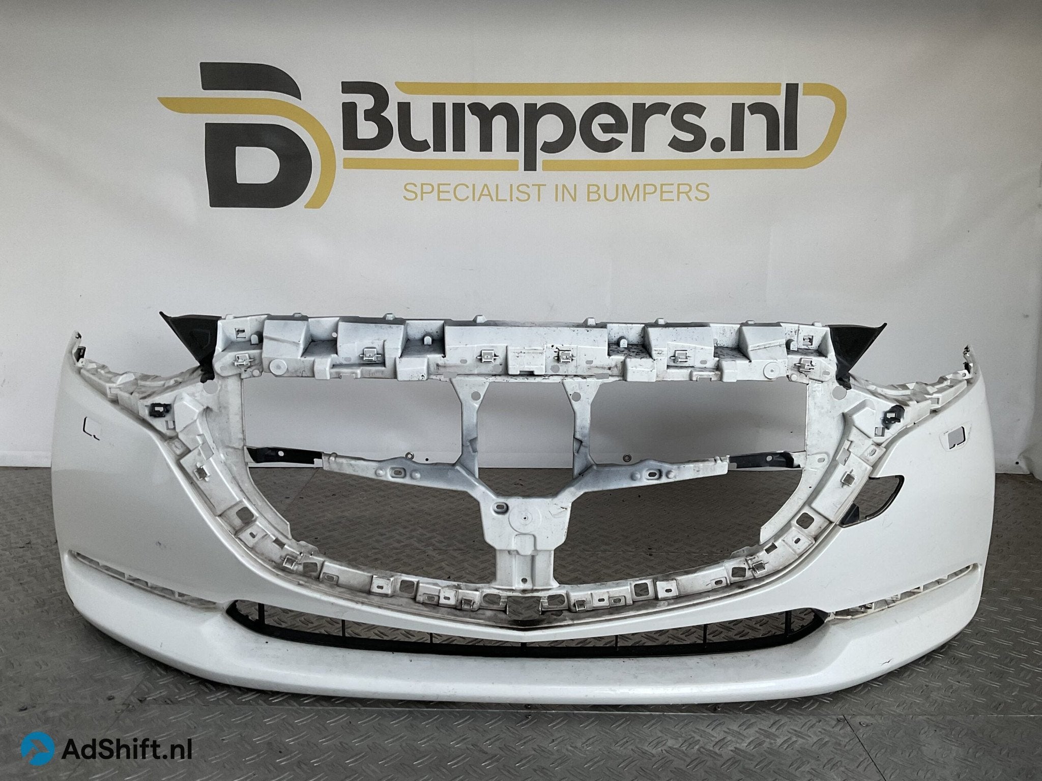 Bumper Mazda 3 19-22 kls dhm3-50719 Voorbumper B9-16737z, Bumper