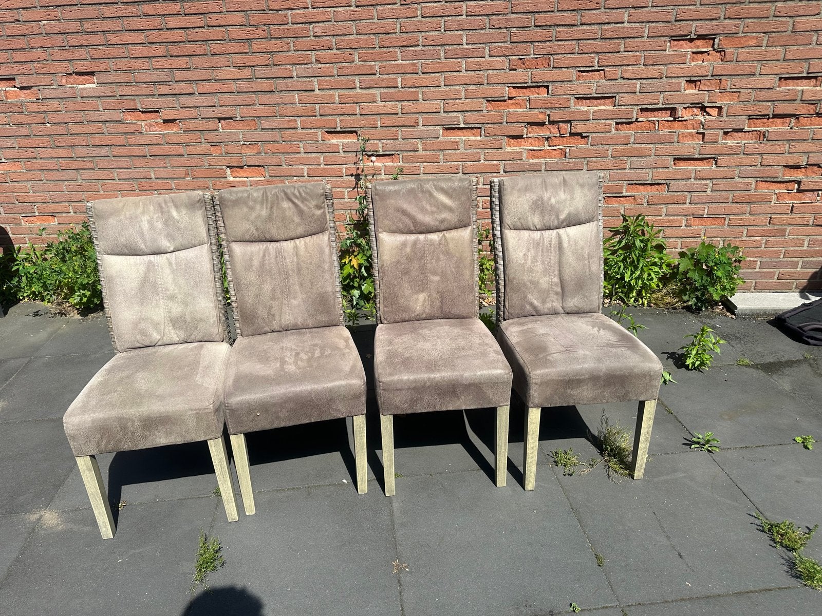 4 gebruikte tuinstoelen in beige kleur, Ophalen of Verzenden, Gebruikt, Wicker