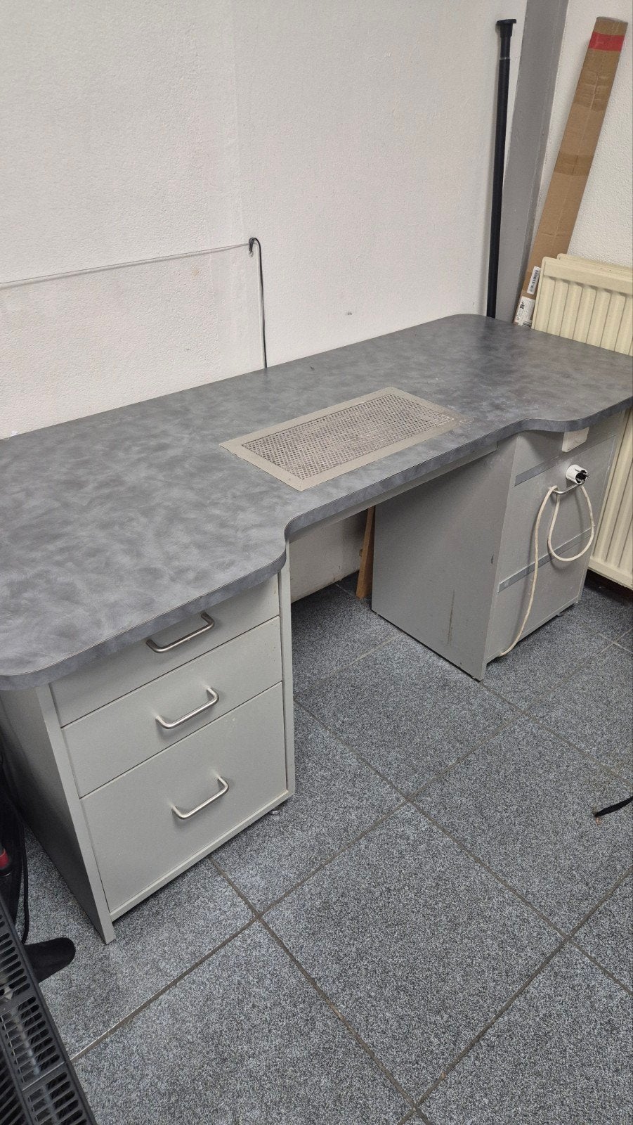 pro-gs nageltafel te Koop ZSM OPHALEN!, Ophalen, Gebruikt, Grijs, Handen en Nagels