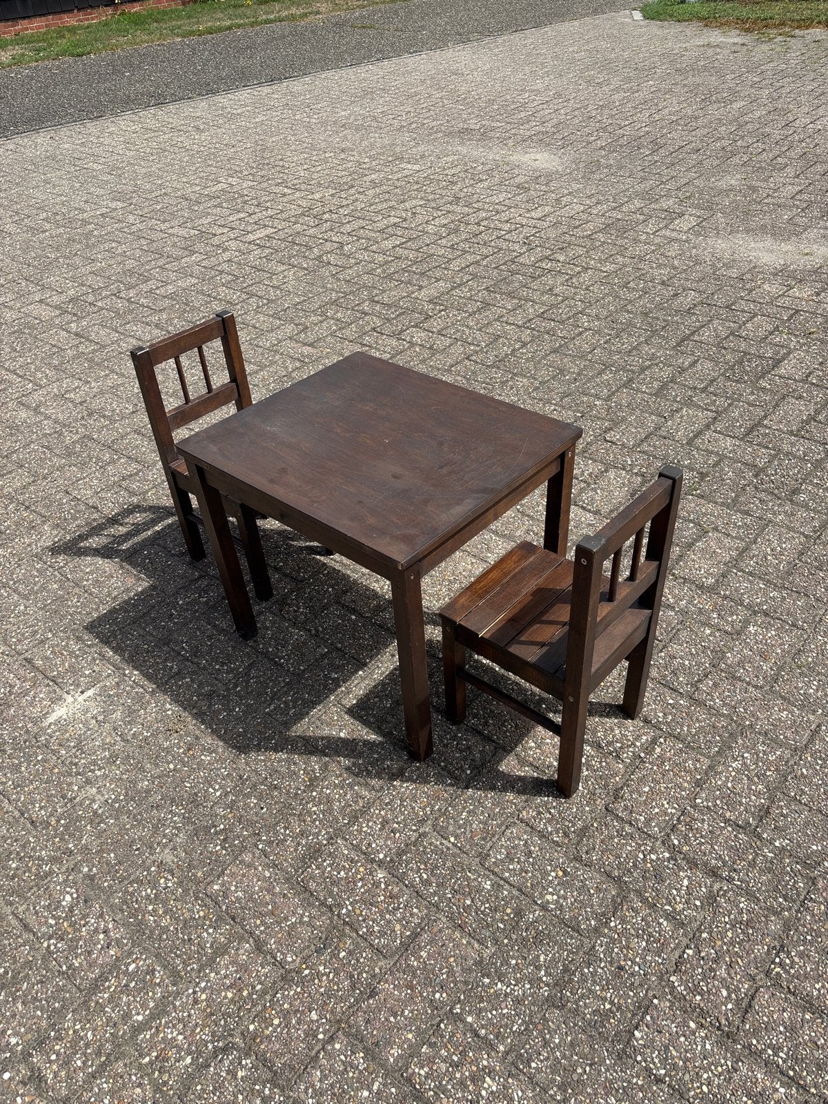 Kinder tafel en stoelen, Kinderen en Baby's, Kinderkamer | Tafels en Stoelen, Ophalen, Gebruikt, Tafel(s) en Stoel(en)