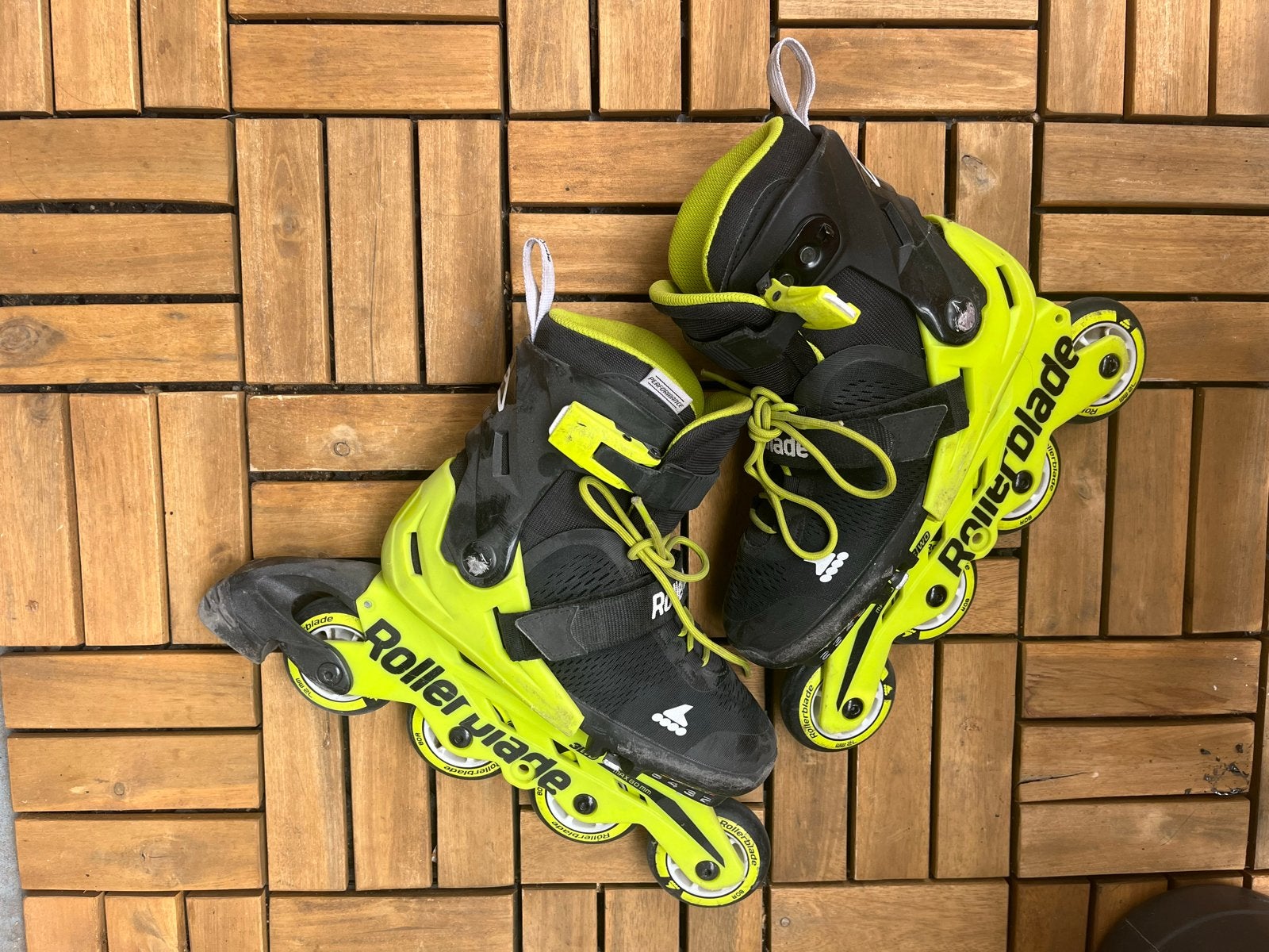 Verstelbare Rollerblades - Schoenmaat 33,5 t/m 36, Overige merken, Verstelbaar, Kinderen, Ophalen of Verzenden
