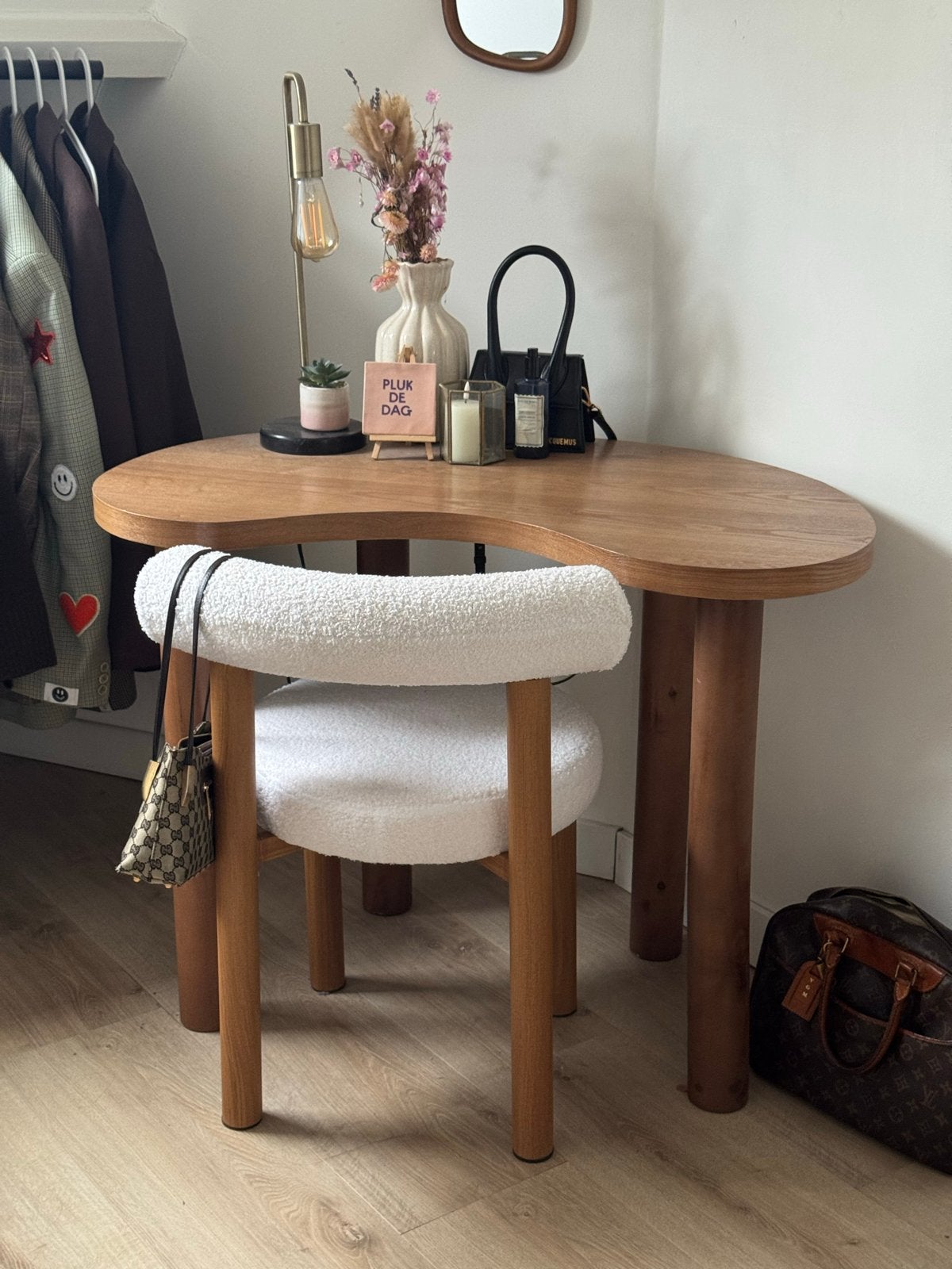 Leuk bureau + stoeltje van Xenos, Ophalen, Hout, Kinderbureau, Bruin