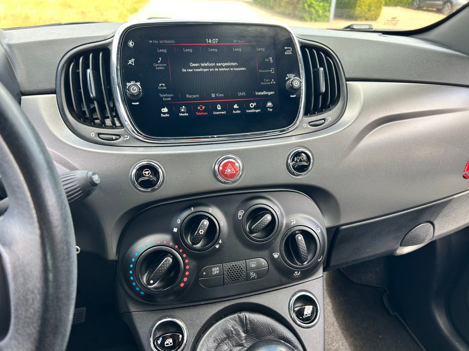 Foto 14 van Fiat 500 1.2 2017 Zwart