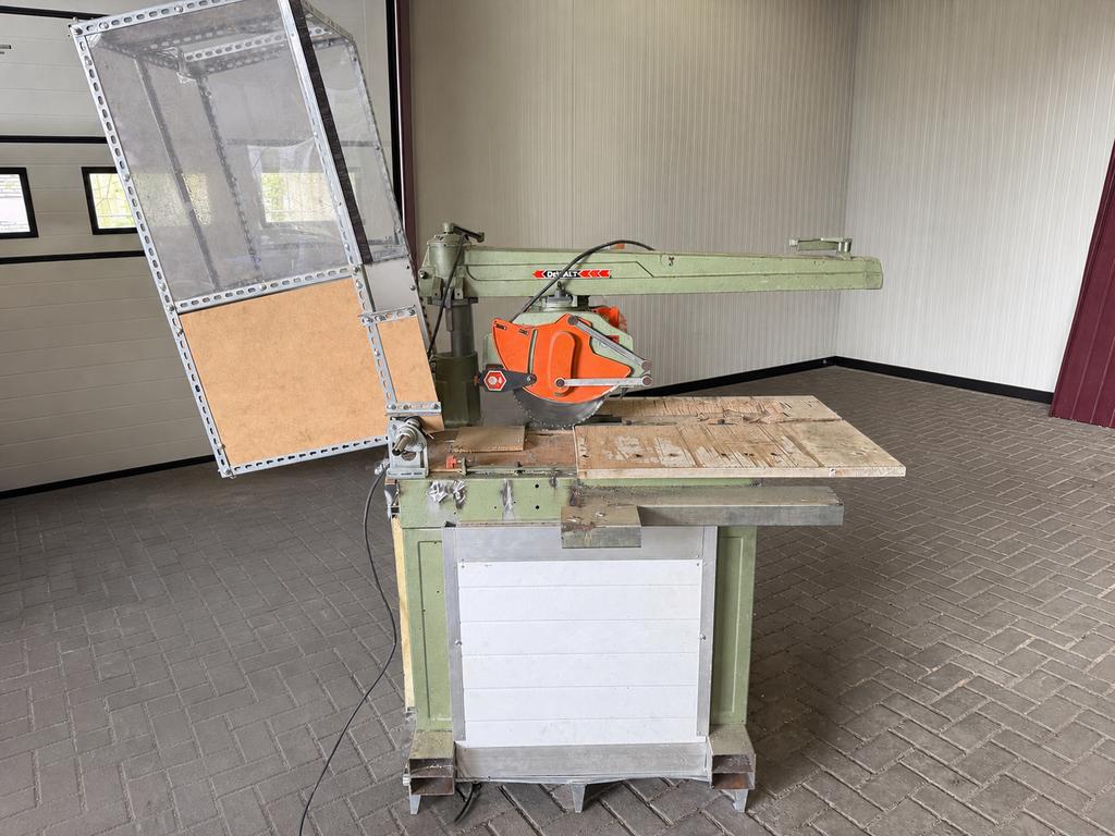 DeWALT Industriële Radiaalzaag /Afkortzaag met draaibaar kop, Doe-het-zelf en Verbouw, Gereedschap | Zaagmachines, Ophalen, 70 mm of meer