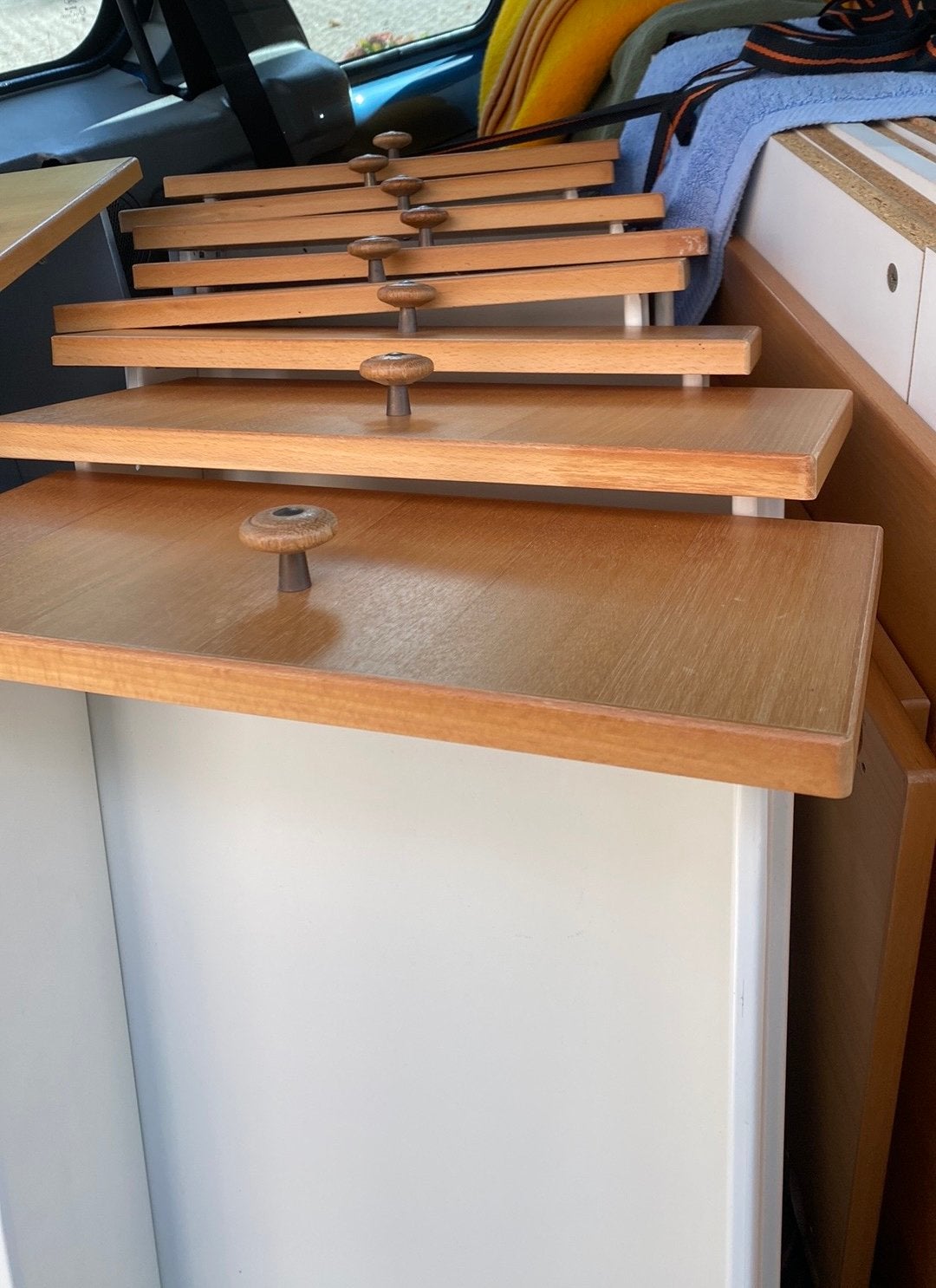 Gratis af te halen: 2 pax kasten (40×201×60 en 50×201×60), Ophalen, Gebruikt, Overige houtsoorten