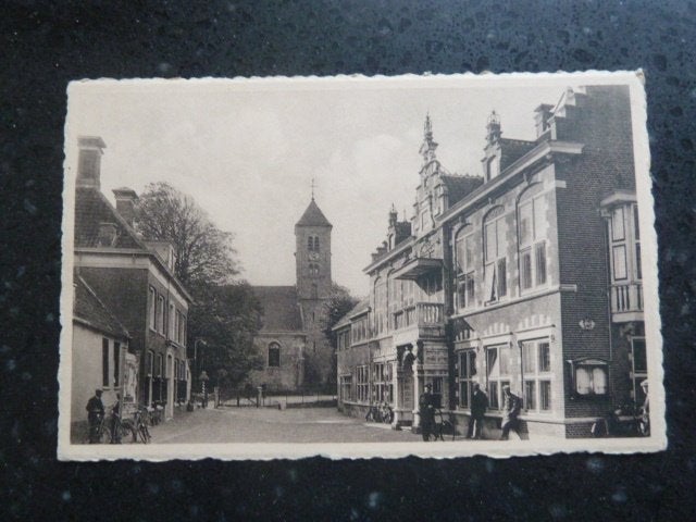 Velsen circa 1940 Kerkweg met Gemeentehuis, Ophalen of Verzenden, 1940 tot 1960, Ongelopen, Noord-Holland