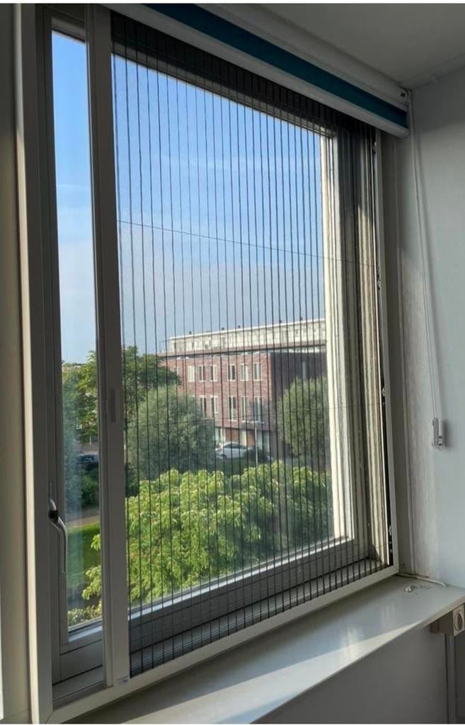 Zo goed als nieuw raam hor Luxaflex plissé 101x130, Ophalen