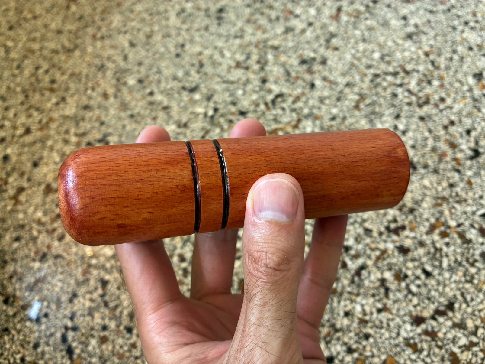 Houten Shaker, Kleine Korrel, Subtiel en Gedefinieerd, 13 cm, Muziek en Instrumenten, Gebruikt, Verzenden, NL, Overige soorten