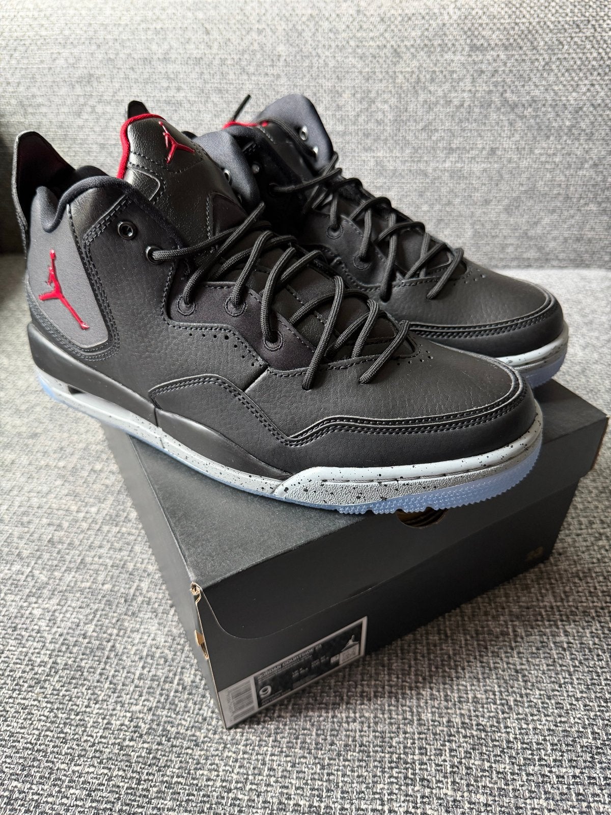 Nike Jordan Courtside 23 - Maat 42.5 - Nieuw in doos, Zwart, Nieuw, Ophalen of Verzenden, Sneakers of Gympen