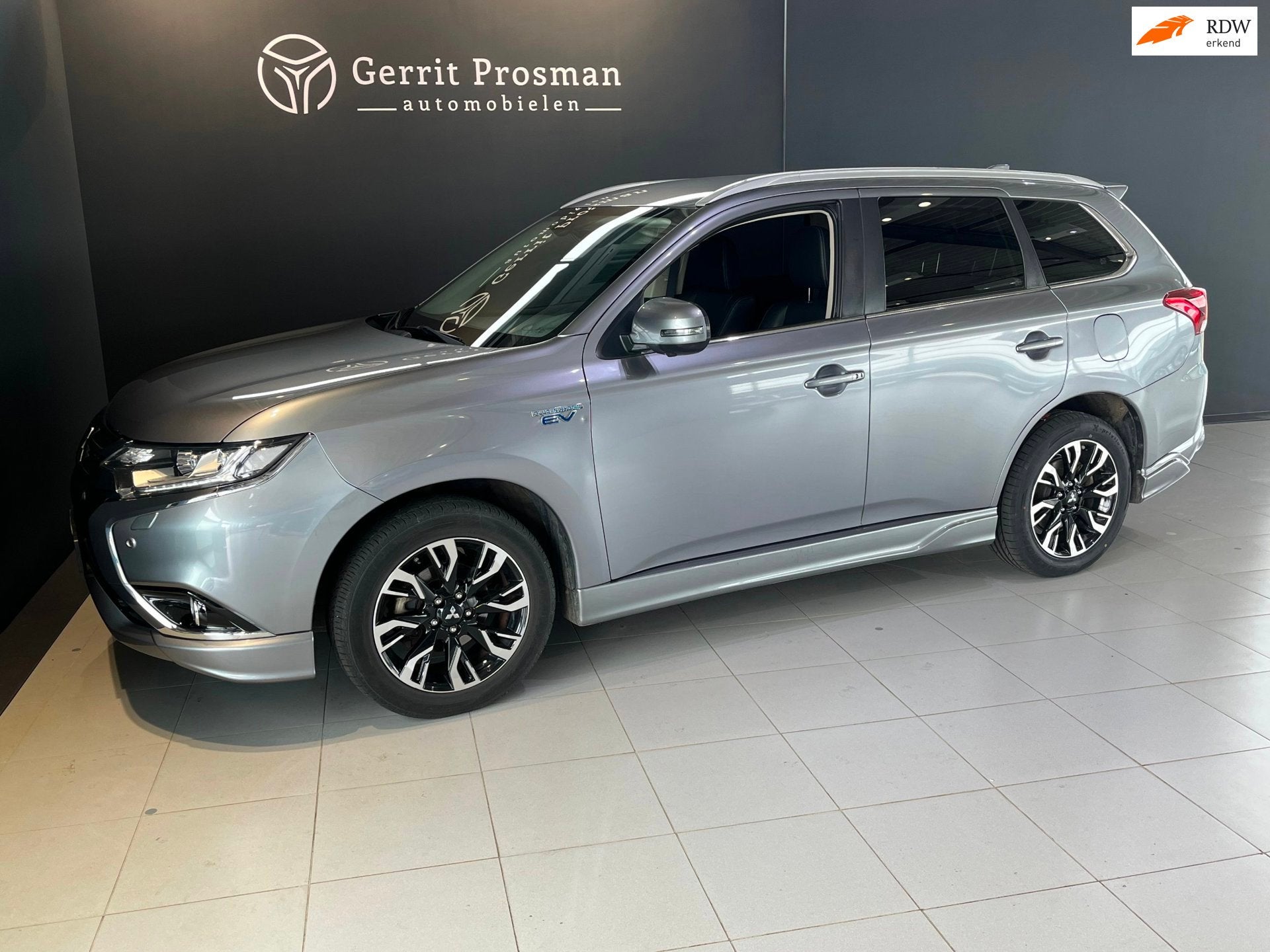 Mitsubishi Outlander Mitsubishi Outlander 2.0 PHEV Premium (, Auto's, 1998 cc, 4 cilinders, Blauw, Alcantara
