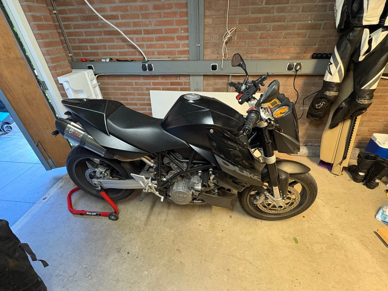 KTM Superduke 990, Sportuitlaat, 2 cilinders, Motorrijbewijs A, Gebruikt