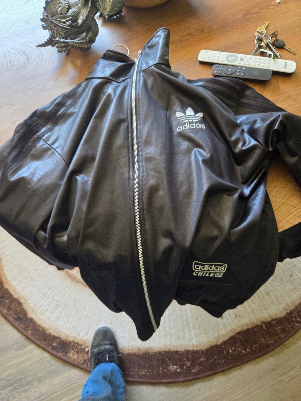 Adidas Chile 62 trainingpak - Zwart glanzend, Maat 52/54 (L), Zwart, Ophalen of Verzenden, Zo goed als nieuw