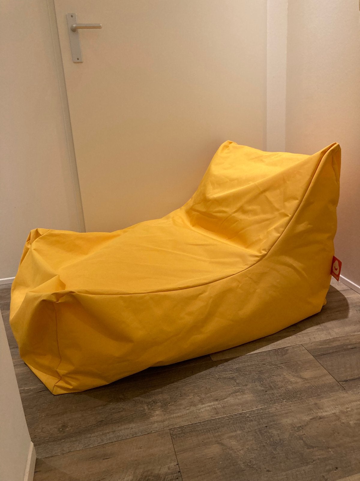 WHOOBER loungestoel/zitzak geel voor binnen en buiten, Huis en Inrichting, Ophalen, Zo goed als nieuw, Geel, Zitzakstoel