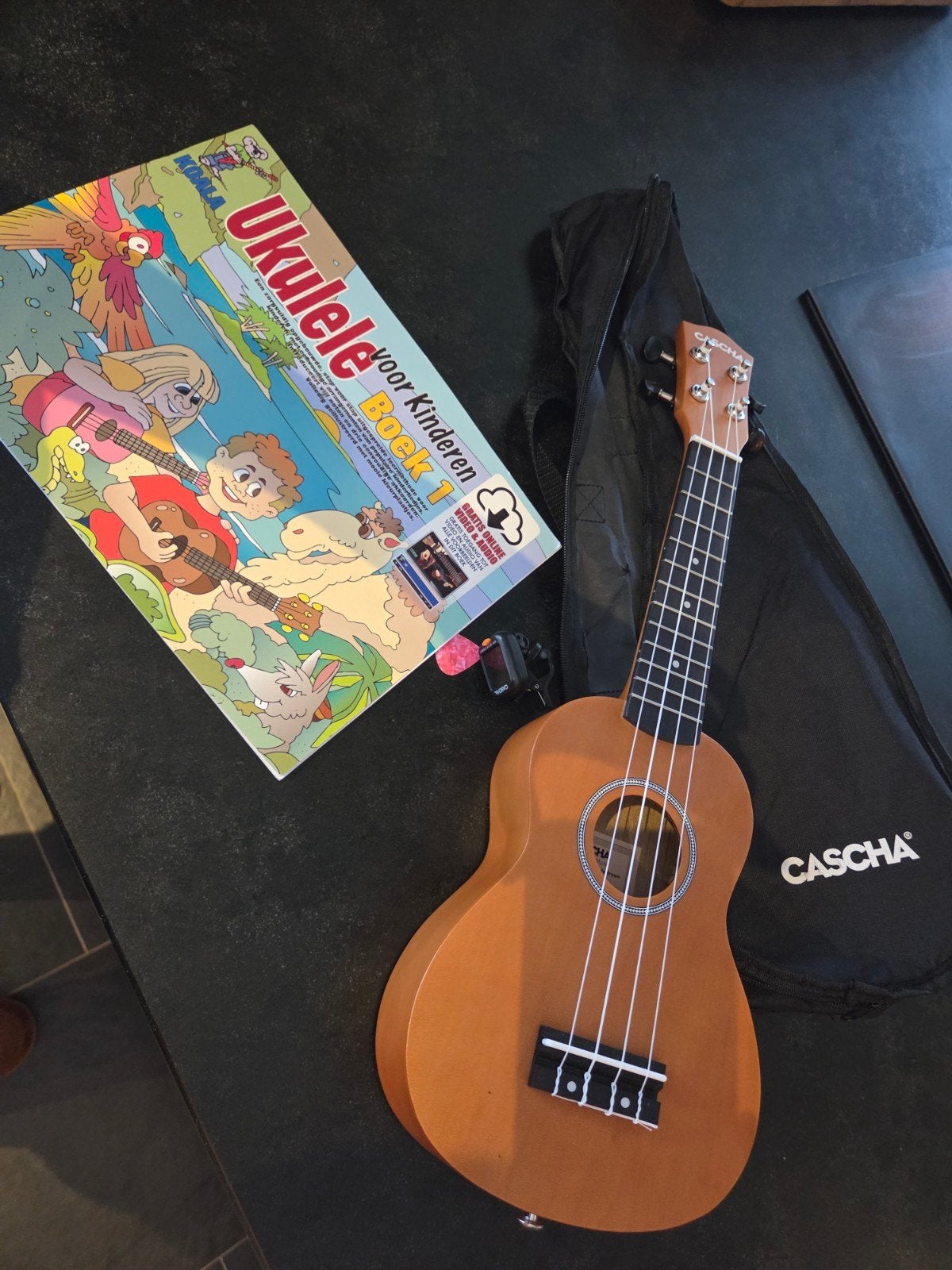 Ukelele set voor kinderen (Ukelele, boek, tuner, hoes), Ophalen, Zo goed als nieuw, Ukelele