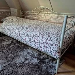 In nieuwstaat verkerend 1 persoonsbed, Huis en Inrichting, Slaapkamer | Bedden, Ophalen, 90 cm, Eenpersoons, Wit