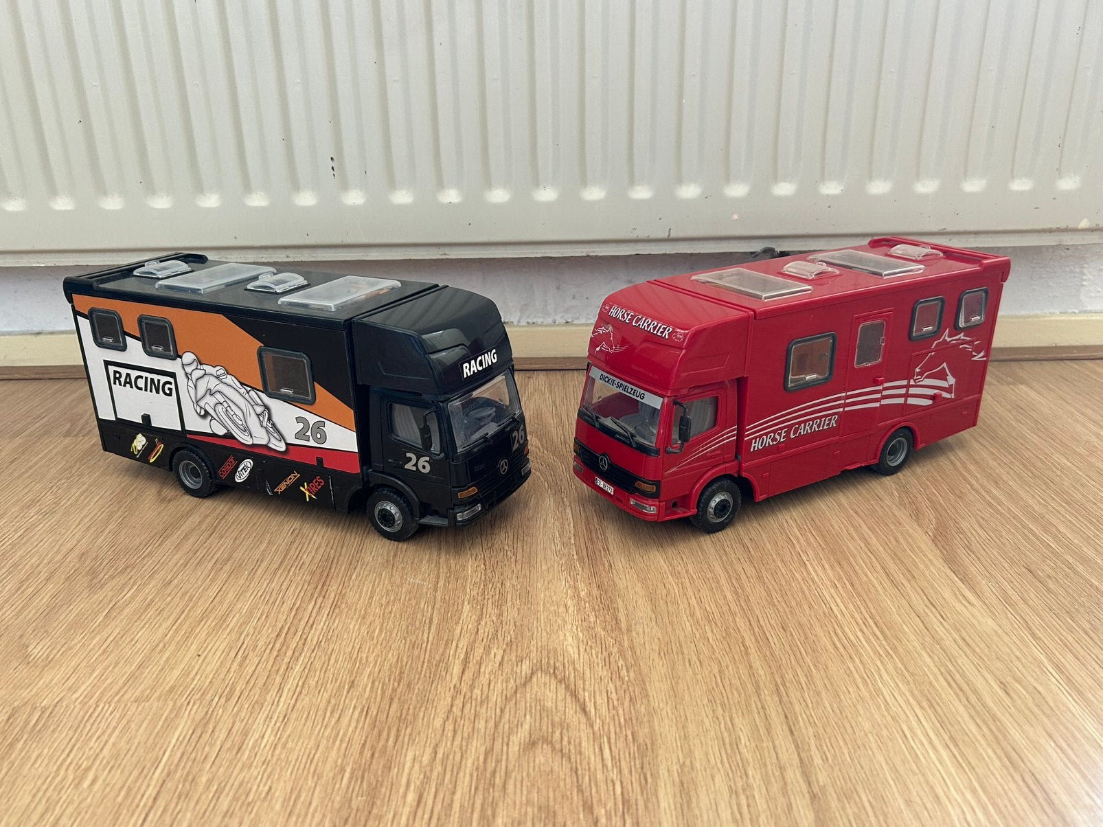 Dickie toys Mercedes Atego Transporters, Verzenden, Zo goed als nieuw, Bus of Vrachtwagen