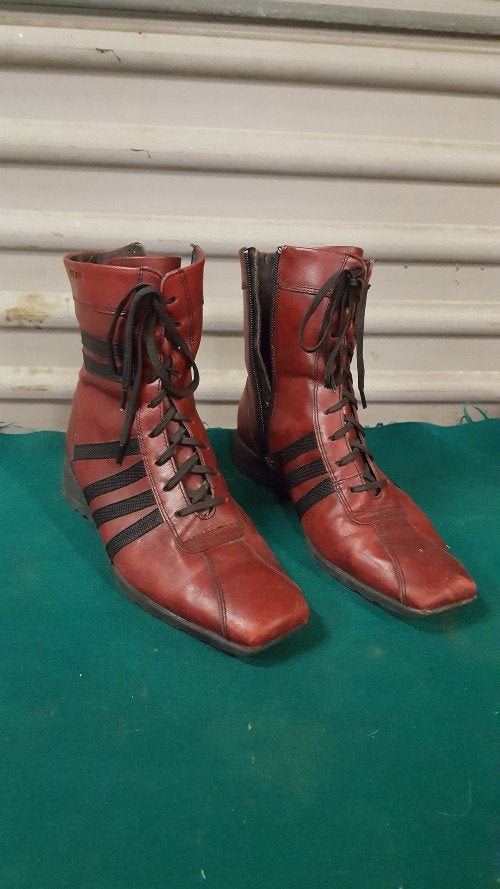 dames laarsjes , rood met zwart, merk caprice, on air, Ophalen of Verzenden, 'T Olde Gre-j, Info@toldegrej.nl, Endepoelstraat 20f Didam