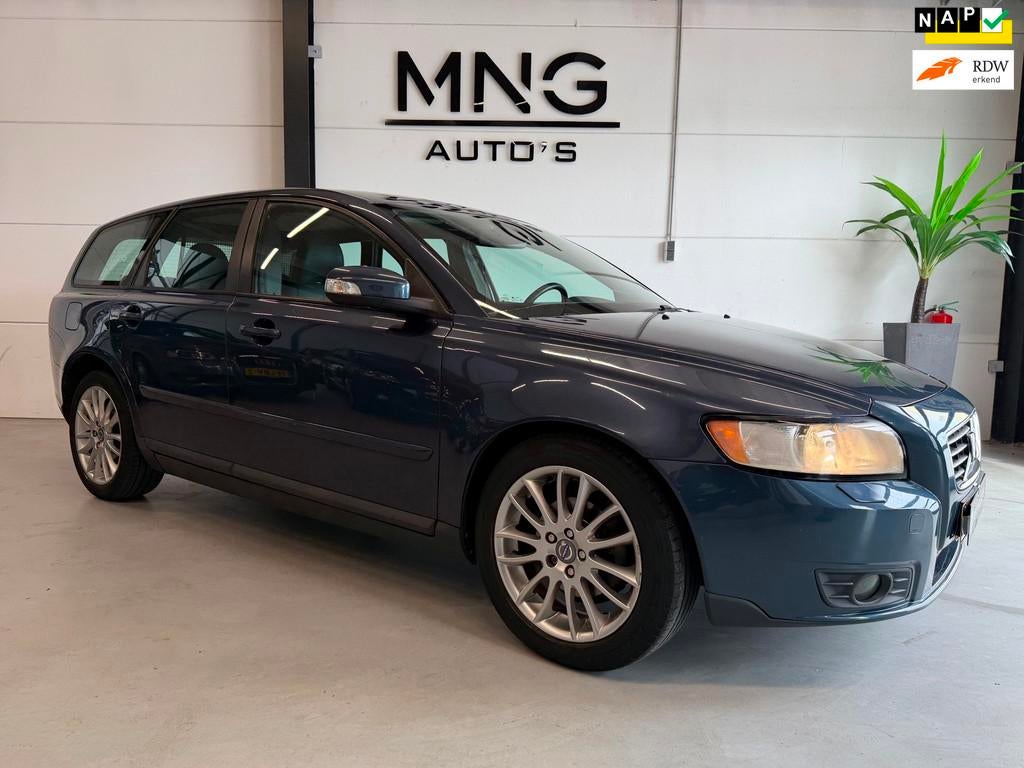 Volvo V50 1.8 Edition II|Leder|Cruis|PDC|NAP|NieuwAPK|, Voorwielaandrijving, 125 pk, Zwart, 4 cilinders