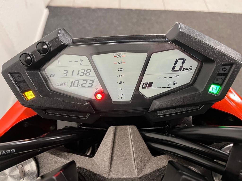 Kawasaki Z 800 ABS LEASE VOORDELIG!, Kawasaki, 4 cilinders, Motorrijbewijs A, Bedrijf