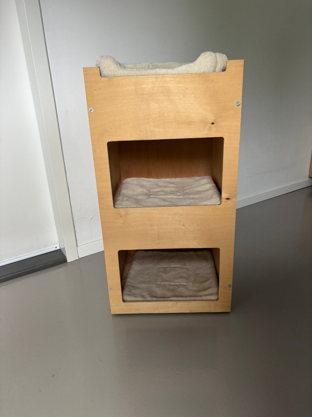 Houten katten krabtoren met slaapplekjes, Dieren en Toebehoren, Ophalen, Gebruikt, Overige