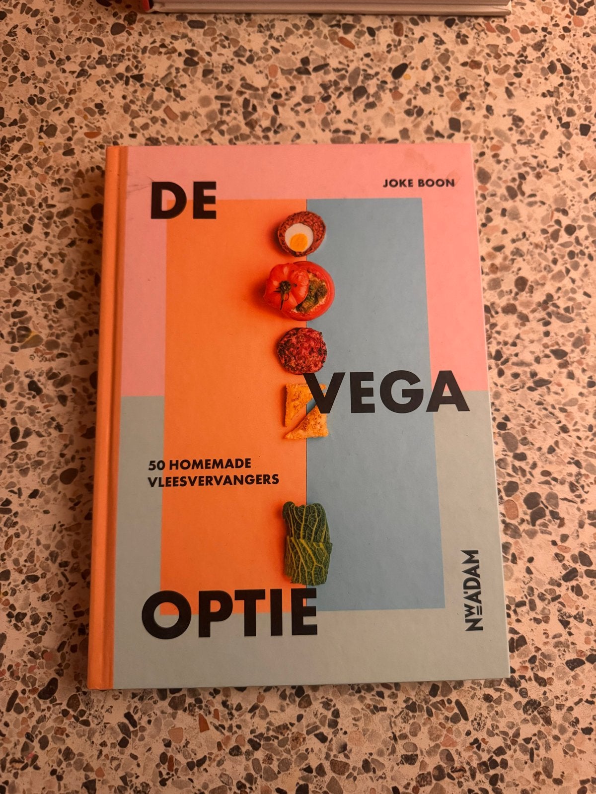 De Vega Optie: 50 Homemade Vleesvervangers - Joke Boon, Boeken, Hoofdgerechten, Vegetarisch, Ophalen of Verzenden, Zo goed als nieuw