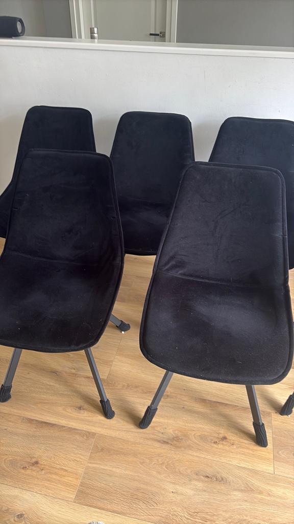 6x zwarte velvet kuipjes stoelen, Zwart, Ophalen of Verzenden, Zo goed als nieuw, Stof