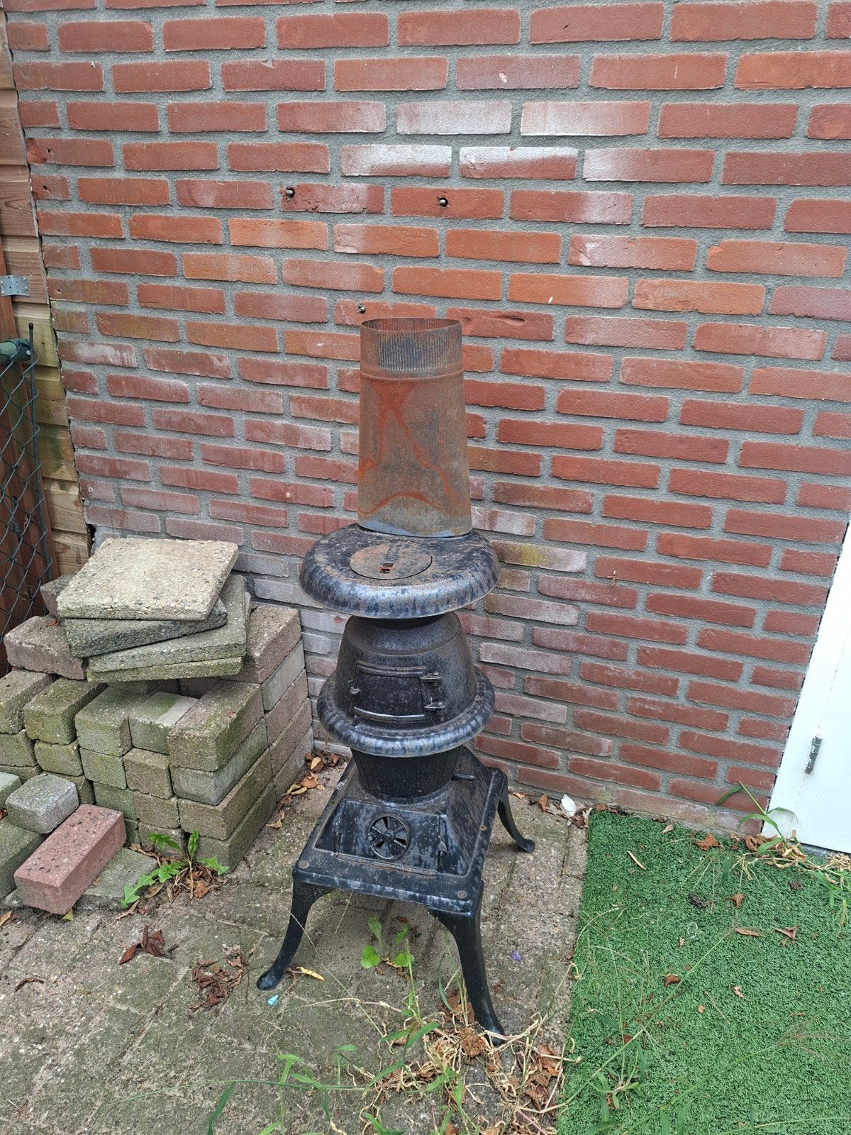 Antieke gietijzeren potkachel - decoratief, Huis en Inrichting, Kachels, Potkachel, Gebruikt, Overige brandstoffen, Ophalen of Verzenden
