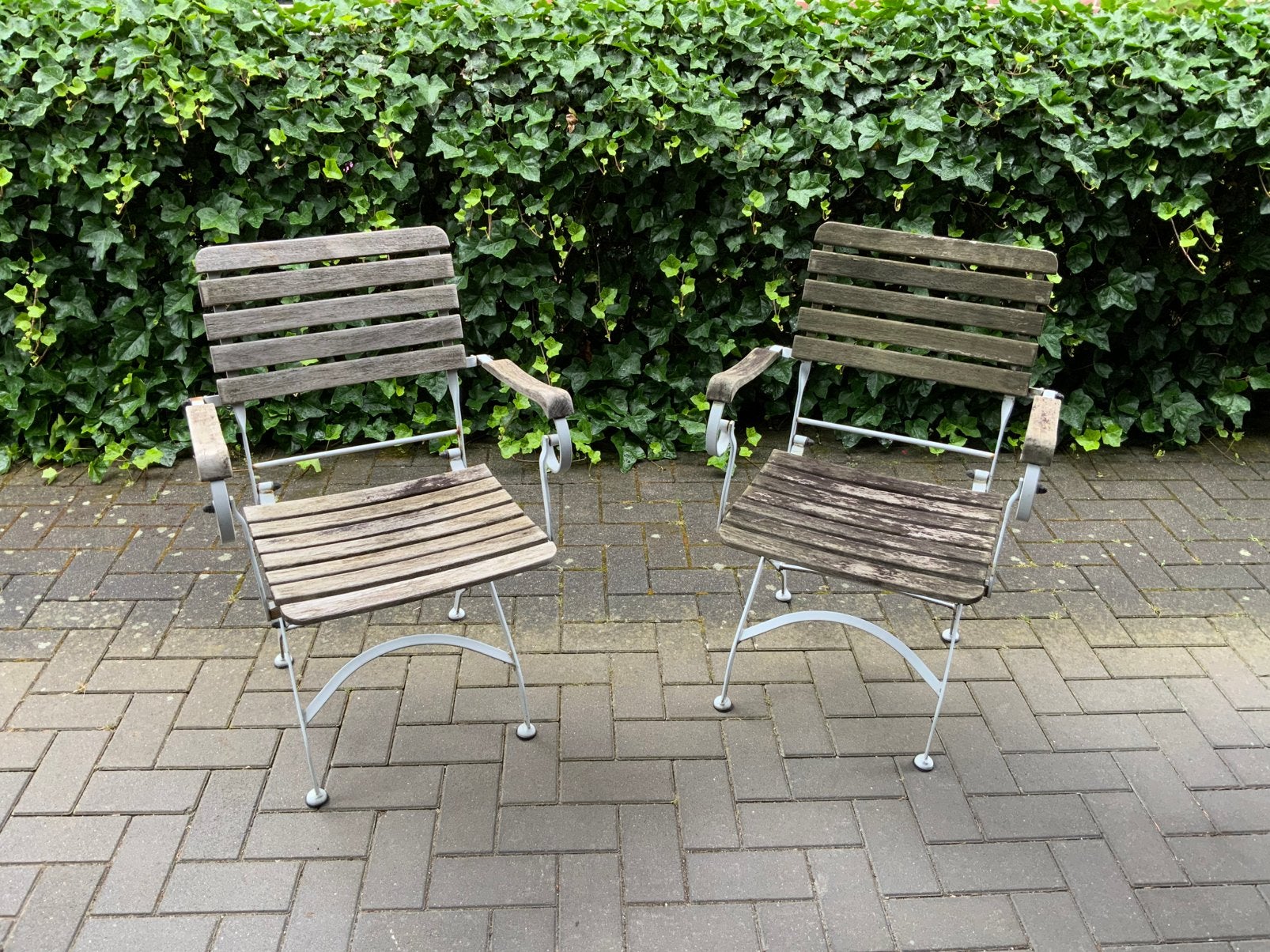 2 brocante stoelen, Ophalen