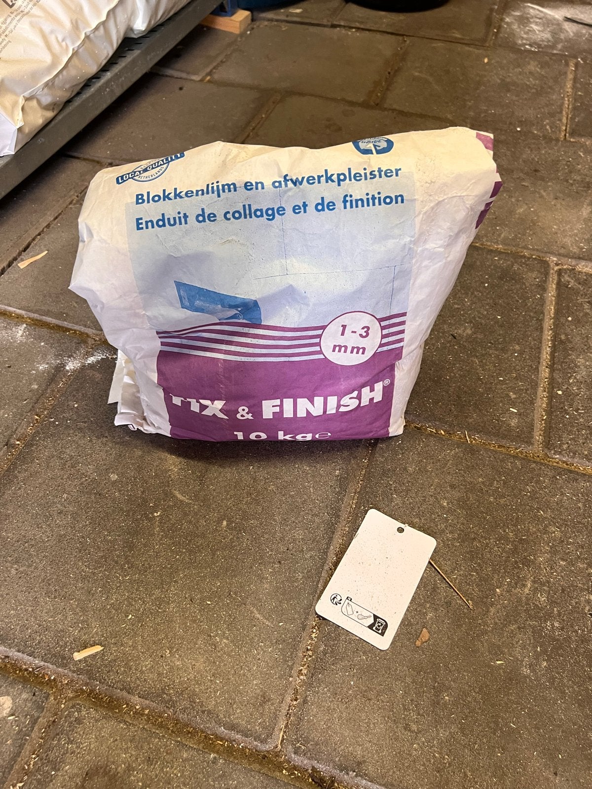 Restant Fix & Finish blokkenlijm en afwerkpleister, Ophalen, Gebruikt
