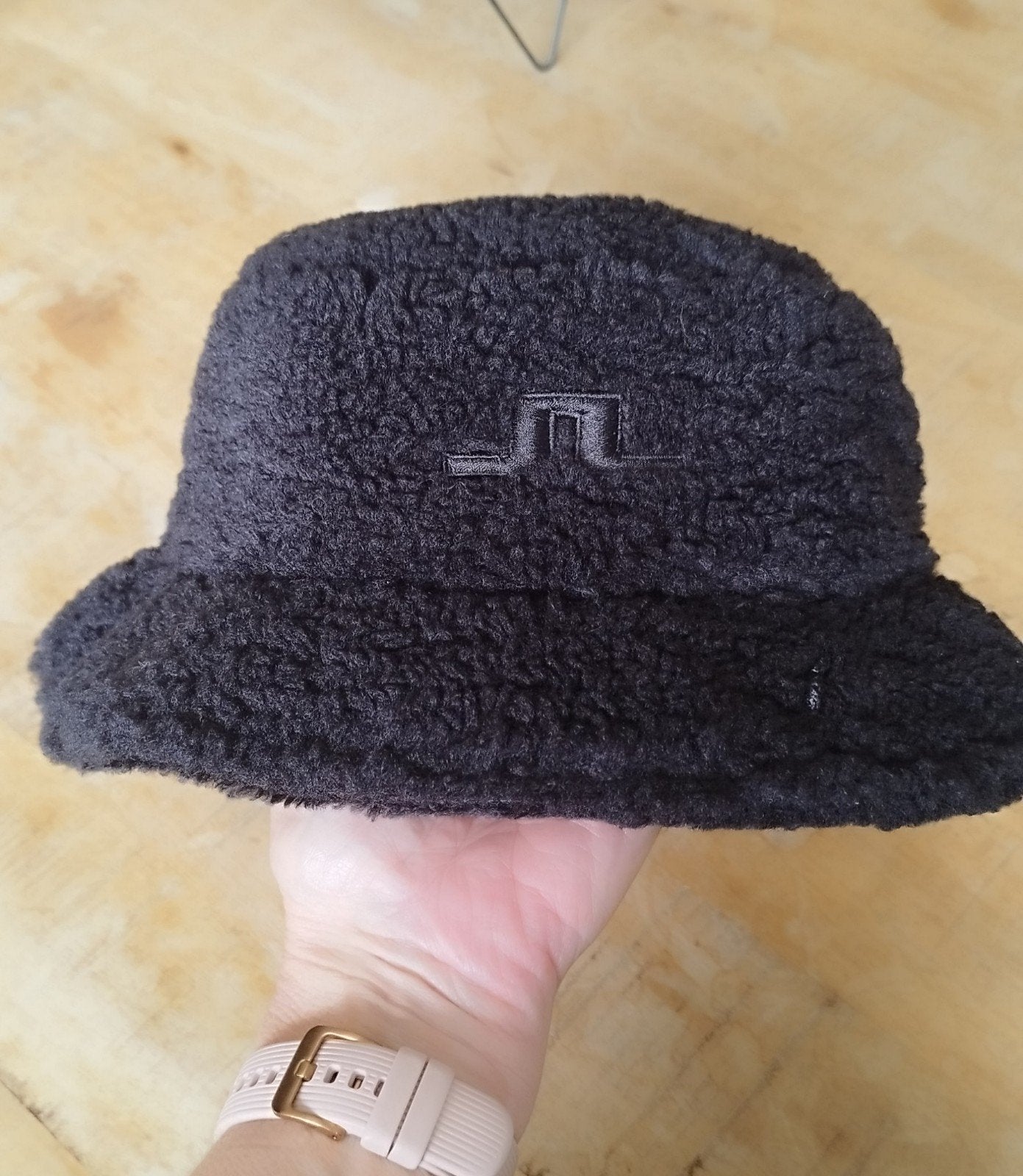 J.Lindeberg Pile Bucket Hat zwart – nieuw met kaartje, Ophalen of Verzenden, Nieuw, Kleding