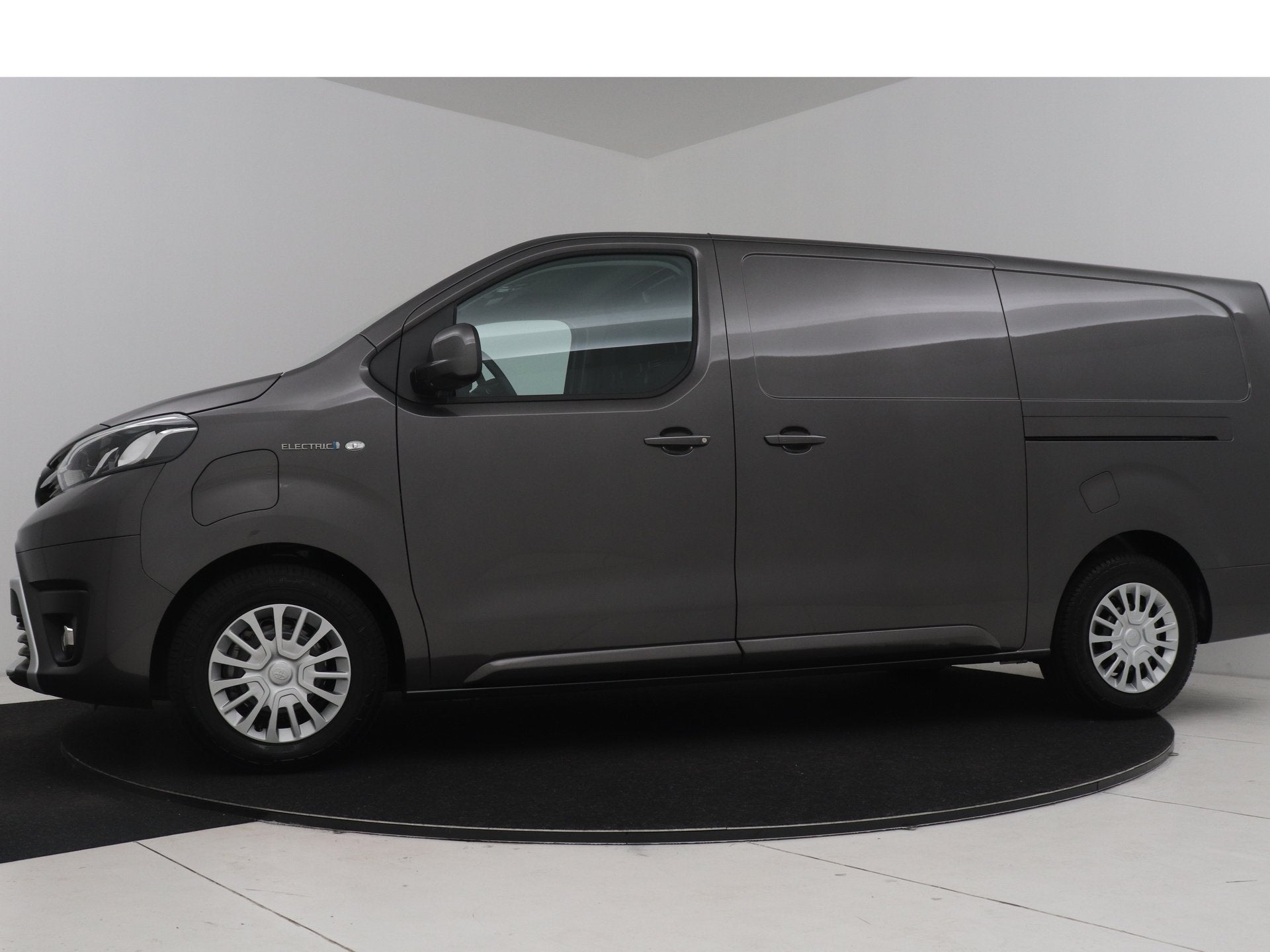 Toyota PROACE Electric Worker Long Professional Extra Range, Auto's, Zwart, 24 maanden, Origineel Nederlands, 75 kWh