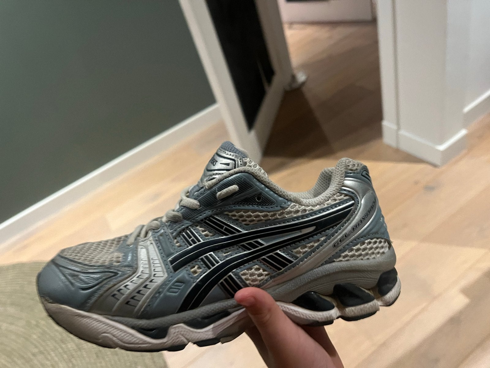 Asics Gel-Kayano sneakers - Maat 38 (valt als 37), Ophalen of Verzenden, Gedragen, Grijs, Sneakers of Gympen