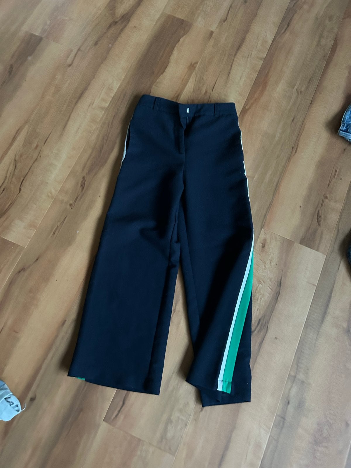 Zara broek met strepen - Zwart, wit en groen, Ophalen of Verzenden, Zo goed als nieuw, Meisje, Broek
